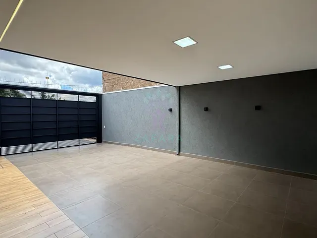 Casa com 360m² 3 quartos e 3 banheiros, à venda, no bairro Parque Residencial Rita Vieira em Campo Grande
