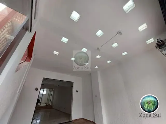 Casa com 220m² 2 quartos e 2 banheiros, à venda, no bairro Jardim Simus em Sorocaba