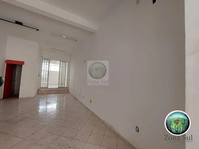 Casa com 220m² 2 quartos e 2 banheiros, à venda, no bairro Jardim Simus em Sorocaba