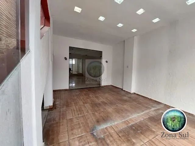 Casa com 220m² 2 quartos e 2 banheiros, à venda, no bairro Jardim Simus em Sorocaba