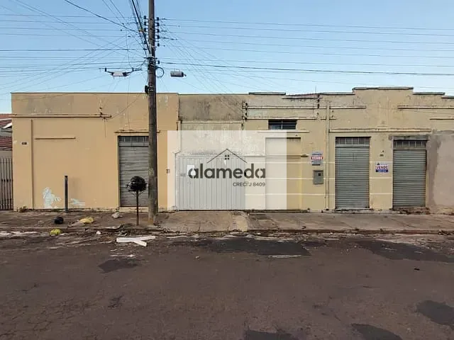 Casa com 1094m², à venda, no bairro CENTRO em Jacarezinho