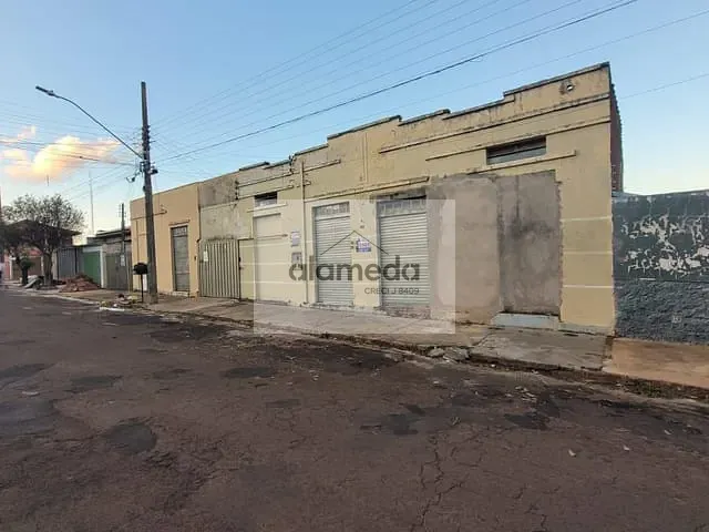 Casa com 1094m², à venda, no bairro CENTRO em Jacarezinho