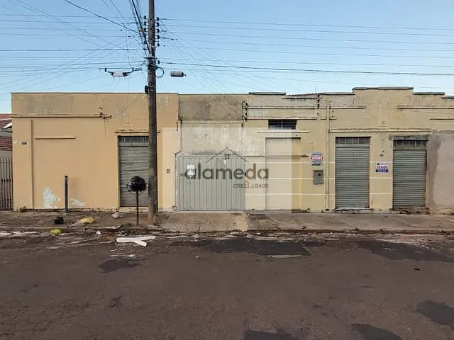 Casa com 1094m², à venda, no bairro CENTRO em Jacarezinho