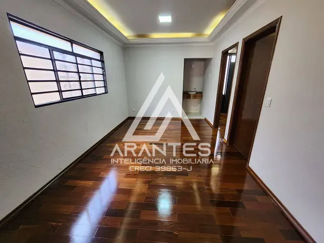 Casa 4 quartos e 4 banheiros, à venda ou para alugar, no bairro Centro em Barretos