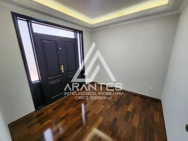 Casa 4 quartos e 4 banheiros, à venda ou para alugar, no bairro Centro em Barretos