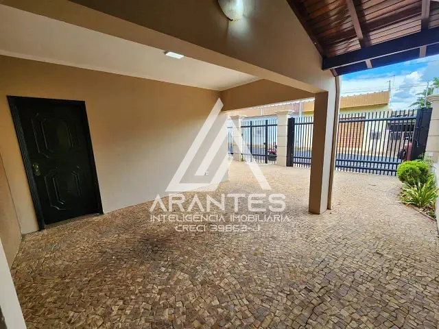 Casa 4 quartos e 4 banheiros, à venda ou para alugar, no bairro Centro em Barretos