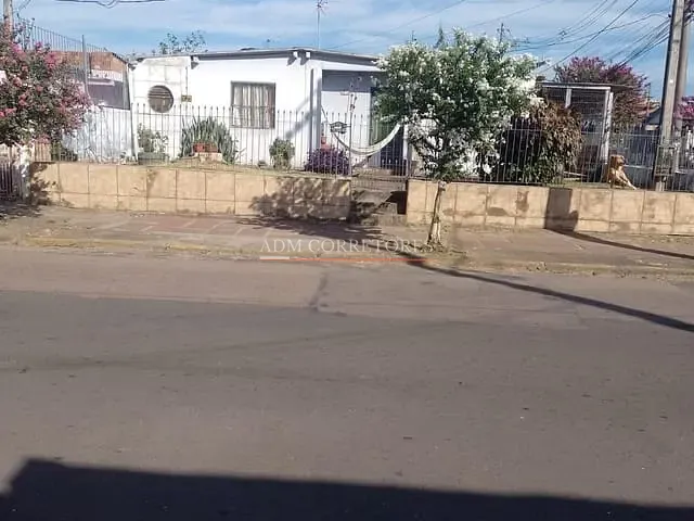 Casa com 300m² 3 quartos e 2 banheiros, à venda, no bairro Parque Granja Esperança em Cachoeirinha