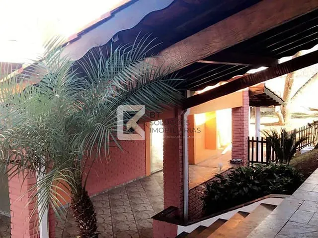 Casa com 720m² 3 quartos e 2 banheiros, à venda, no bairro Vila Avaí em Indaiatuba