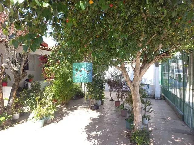 Casa com 250m² 3 quartos e 2 banheiros, à venda, no bairro Jardim Satélite em São José dos Campos