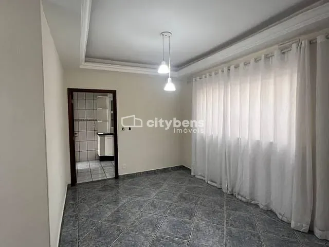 Casa 3 quartos e 3 banheiros, à venda, no bairro Monte Carlo em Araçatuba
