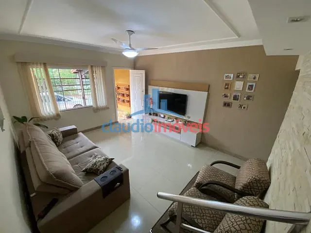 Casa com 110m² 2 quartos e 1 banheiro, à venda, no bairro Centro em Barra do Piraí