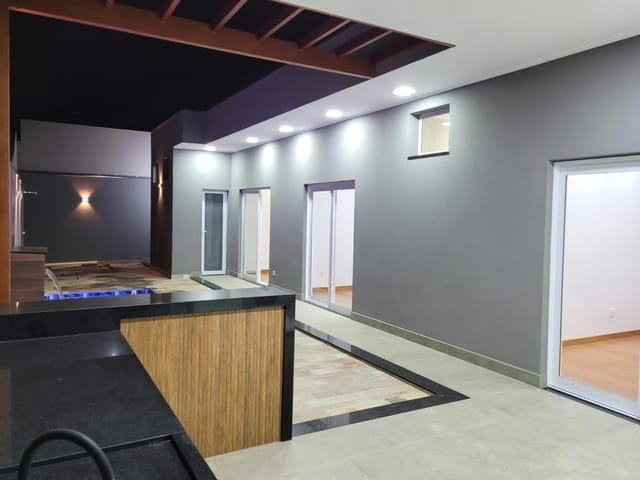 Casa com 275m² 3 quartos e 2 banheiros, à venda, no bairro Centro em Franca