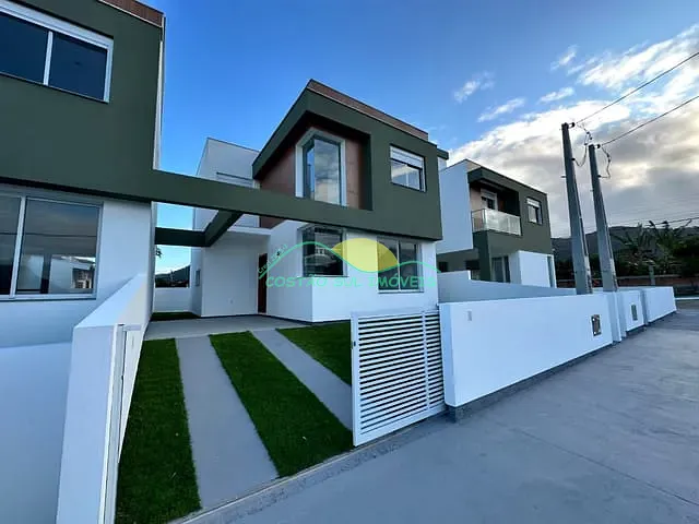 Casa com 160m² 3 quartos e 2 banheiros, à venda, no bairro Pântano do Sul em Florianópolis
