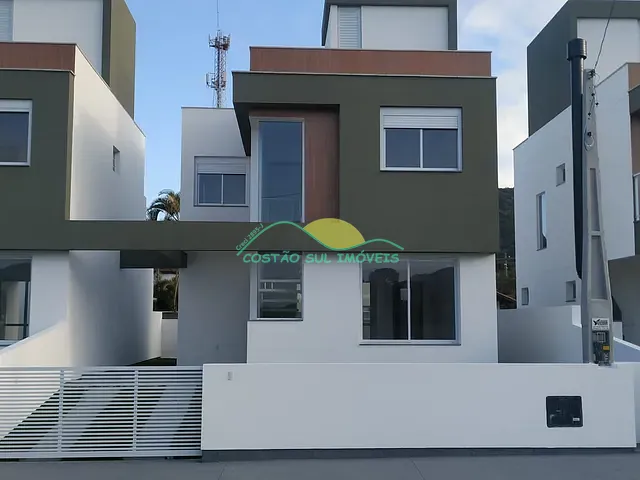 Casa com 160m² 3 quartos e 2 banheiros, à venda, no bairro Pântano do Sul em Florianópolis