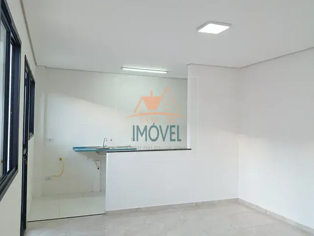 Casa 2 quartos e 2 banheiros, à venda ou para alugar, no bairro Jardim Petrópolis em Cotia