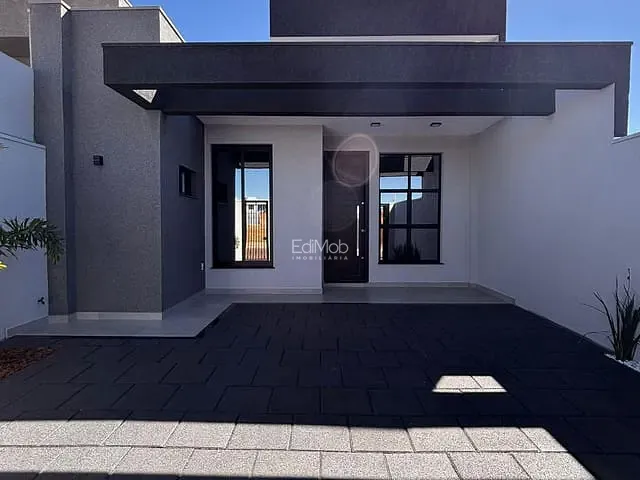 Casa com 180m² 3 quartos e 2 banheiros, à venda, no bairro Vale Verde em Cascavel