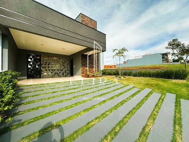 Casa 3 quartos e 5 banheiros, à venda, no bairro Jardim Recanto das Águas em Nova Odessa