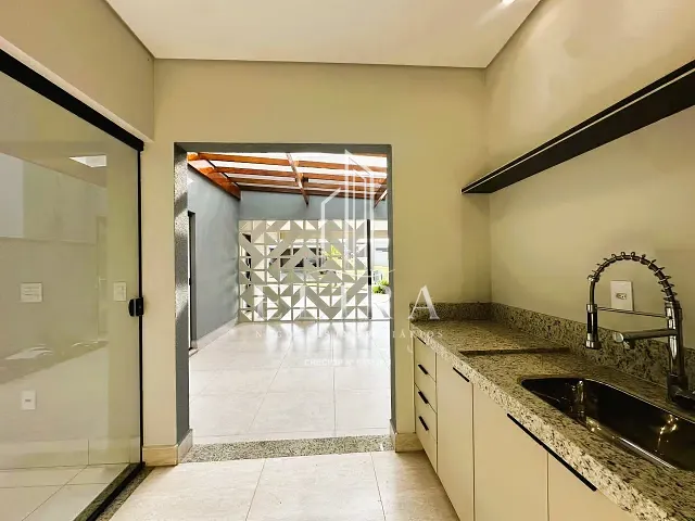 Casa 3 quartos e 5 banheiros, à venda, no bairro Jardim Recanto das Águas em Nova Odessa