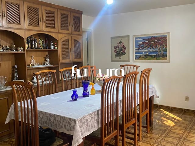 Casa com 647m², à venda, no bairro Setor Marista em Goiânia