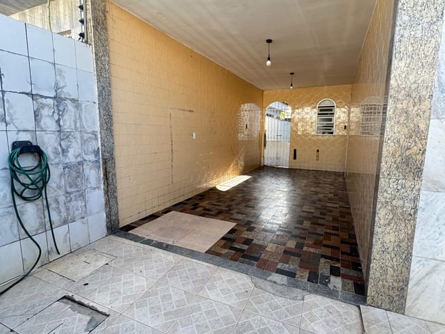 Casa 9 quartos e 5 banheiros, para alugar, no bairro Inácio Barbosa em Aracaju