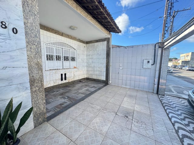 Casa 9 quartos e 5 banheiros, para alugar, no bairro Inácio Barbosa em Aracaju