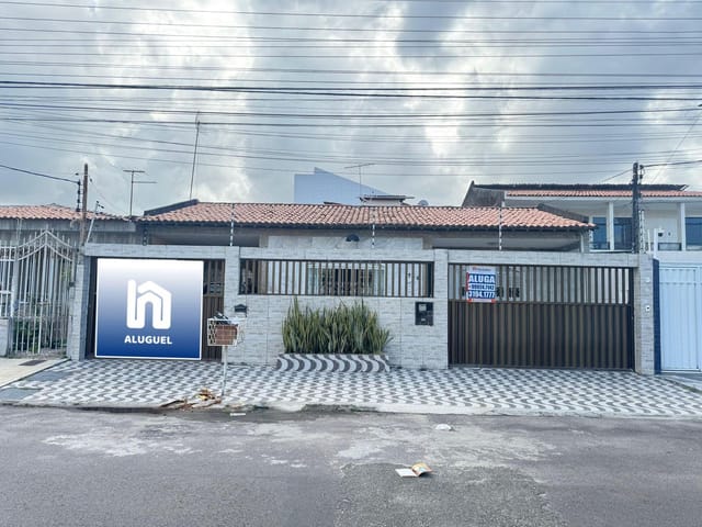 Casa 9 quartos e 5 banheiros, para alugar, no bairro Inácio Barbosa em Aracaju