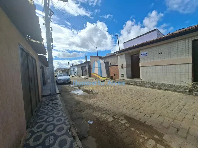 Casa 3 quartos e 2 banheiros, à venda, no bairro Zabelê em Vitória da Conquista