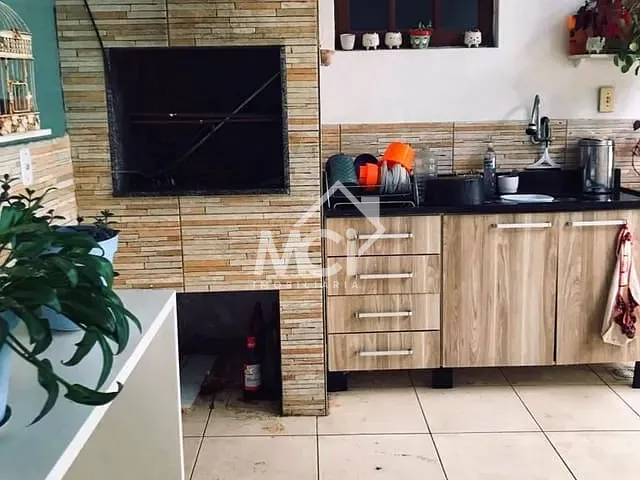Casa 2 quartos e 2 banheiros, à venda, no bairro Três Vendas em Pelotas