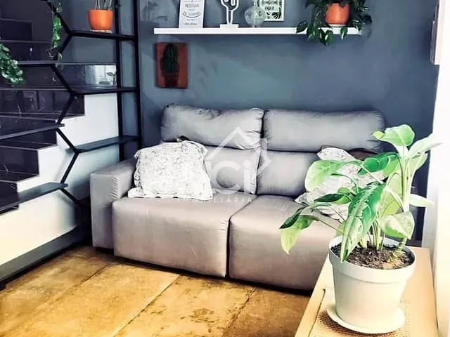 Casa 2 quartos e 2 banheiros, à venda, no bairro Três Vendas em Pelotas