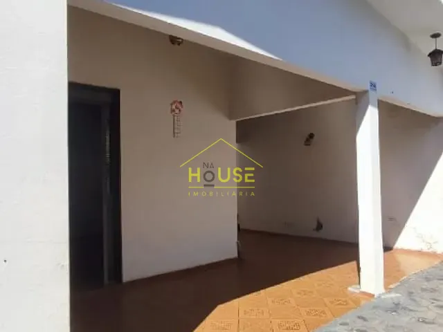 Casa com 350m², à venda, no bairro Pozzobon em Votuporanga