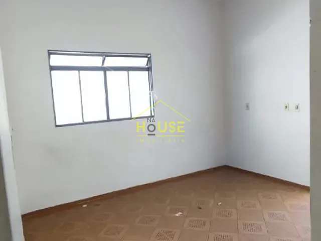 Casa com 350m², à venda, no bairro Pozzobon em Votuporanga