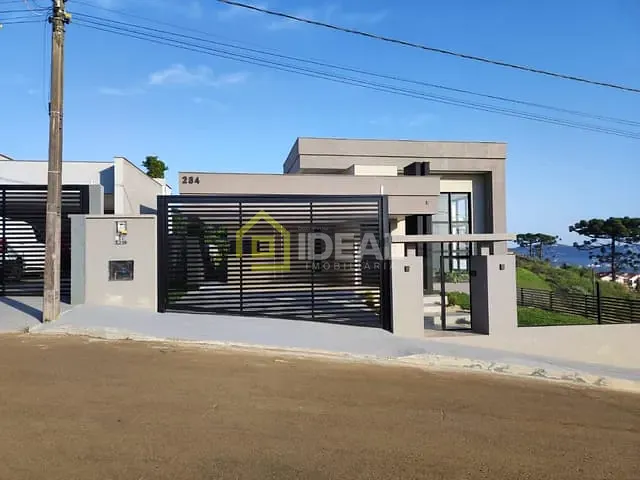 Casa 3 quartos e 3 banheiros, à venda, no bairro São Cristóvão em Concórdia