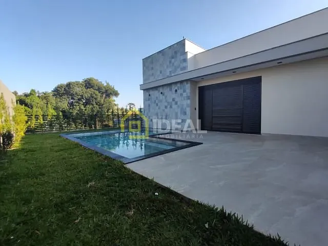 Casa 3 quartos e 3 banheiros, à venda, no bairro São Cristóvão em Concórdia