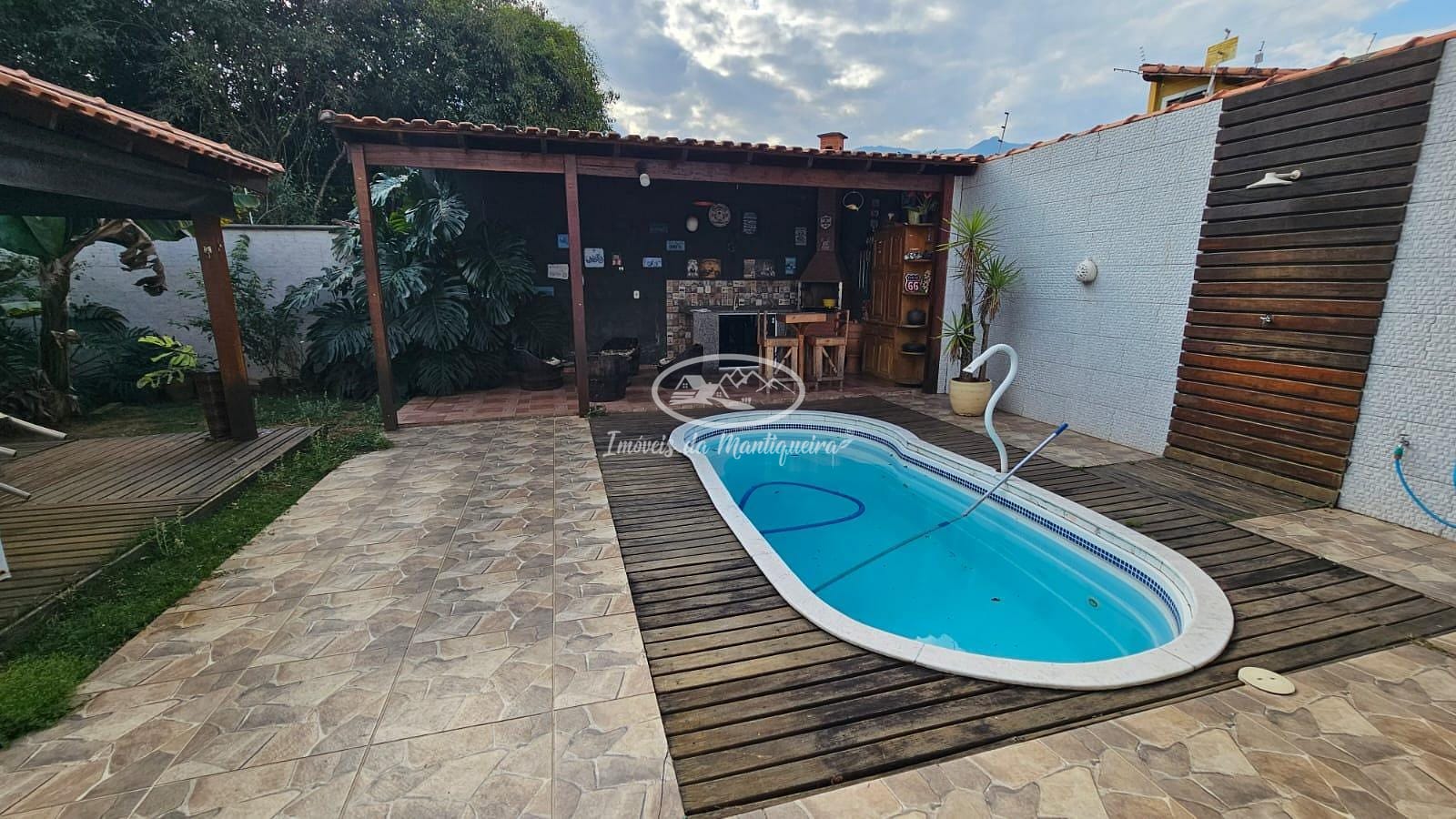 Casa à venda com 3 quartos, 275m² - Foto 15