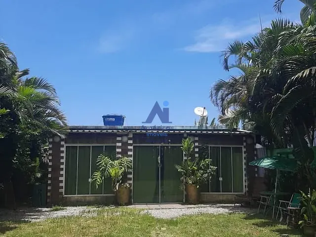 Casa com 300m² 2 quartos e 2 banheiros, à venda, no bairro Guaratiba em Rio de Janeiro