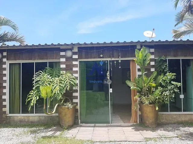 Casa com 300m² 2 quartos e 2 banheiros, à venda, no bairro Guaratiba em Rio de Janeiro