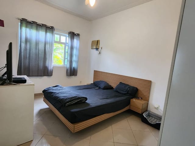 Casa com 360m² 3 quartos e 1 banheiro, à venda, no bairro Jardim Sulacap em Rio de Janeiro