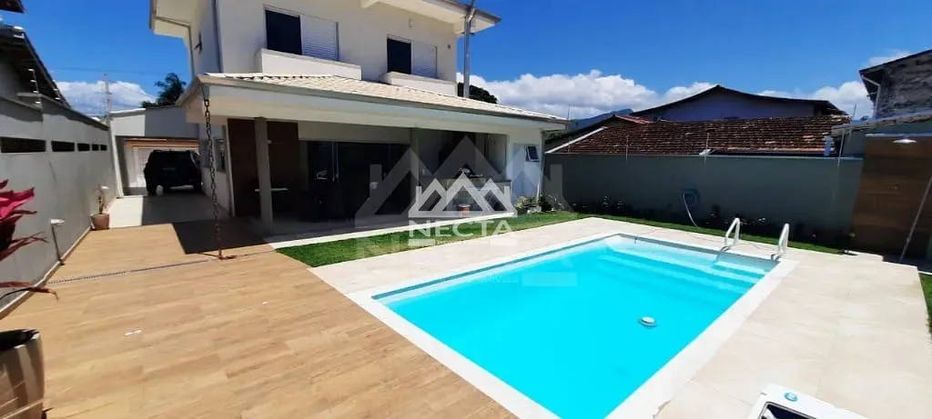 Casa, 4 quartos, 280 m² - Foto 1