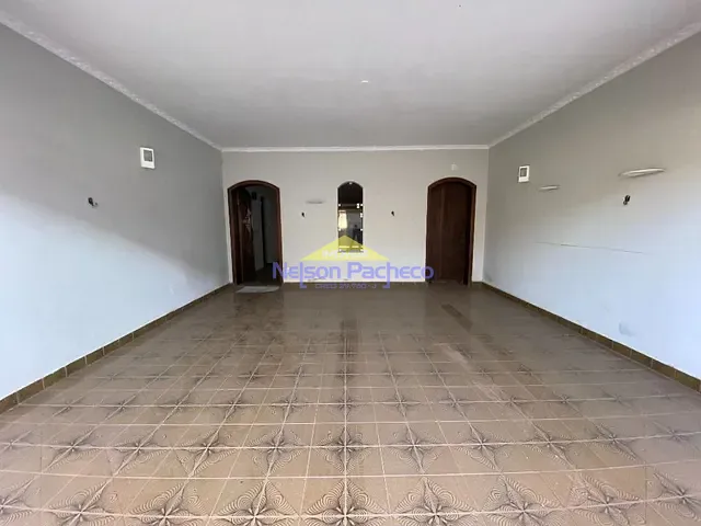 Casa com 396m² 3 quartos e 2 banheiros, à venda, no bairro Centro em Capivari