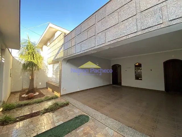 Casa com 396m² 3 quartos e 2 banheiros, à venda, no bairro Centro em Capivari