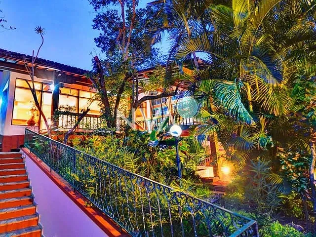 Casa com 900m² 5 quartos e 5 banheiros, à venda, no bairro Jardim Botânico em Rio de Janeiro