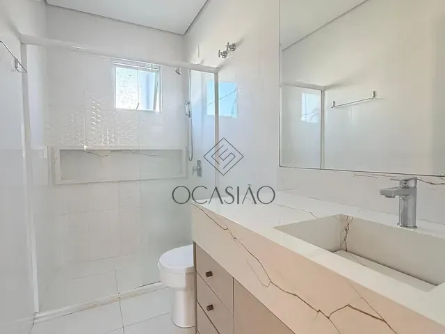Casa 3 quartos e 3 banheiros, para alugar, no bairro São Judas Tadeu em Balneário Camboriú