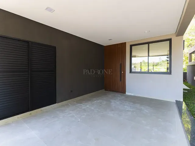 Casa com 205m² 4 quartos e 4 banheiros, à venda, no bairro Santa Cândida em Curitiba