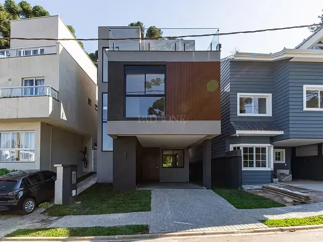 Casa com 205m² 4 quartos e 4 banheiros, à venda, no bairro Santa Cândida em Curitiba