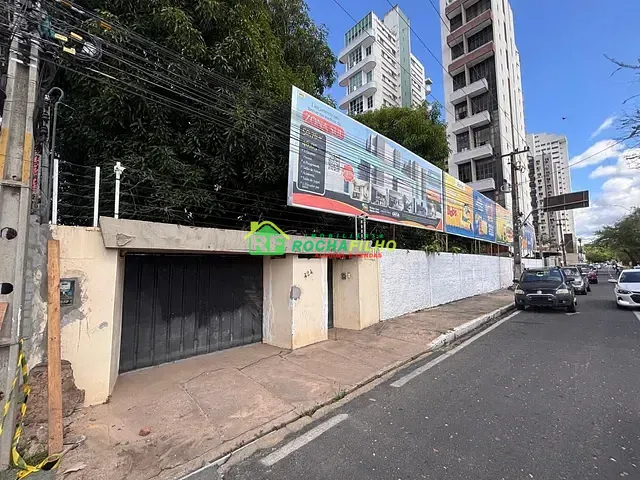 Casa com 1600m² 5 quartos e 2 banheiros, para alugar, no bairro Jóquei em Teresina
