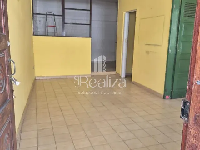 Casa com 54m² 2 quartos e 1 banheiro, à venda, no bairro Centro em Ilhéus