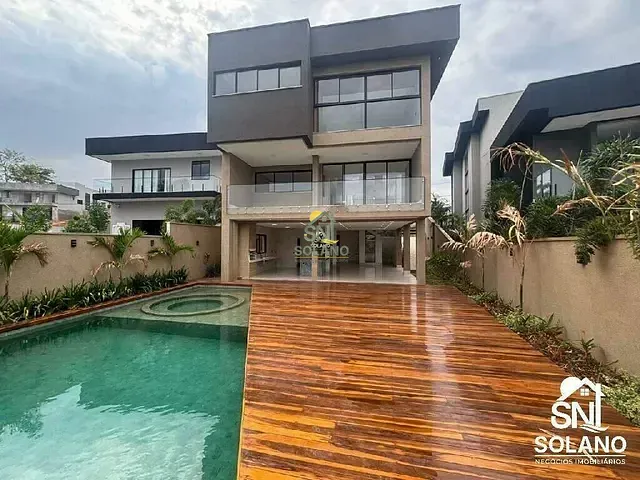 Casa com 560m² 5 quartos e 7 banheiros, à venda, no bairro Condomínio do Lago em Goiânia