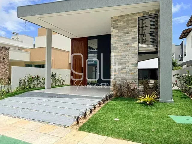 Casa com 300m² 3 quartos e 3 banheiros, à venda, no bairro Nova Parnamirim em Parnamirim