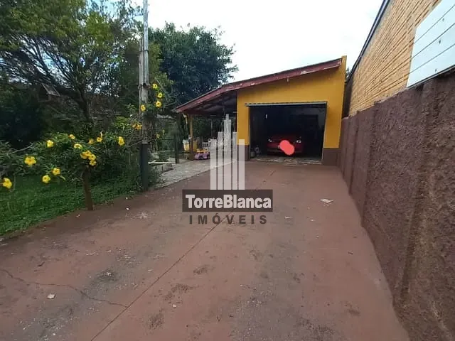 Casa com 490m² 3 quartos e 3 banheiros, à venda, no bairro Uvaranas em Ponta Grossa
