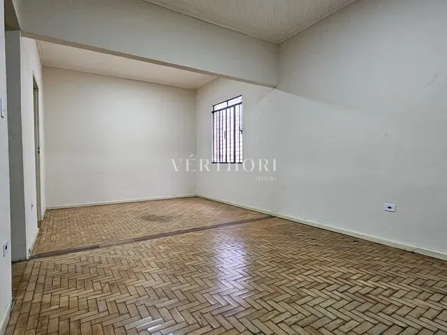 Casa com 250m², para alugar, no bairro Centro em Londrina